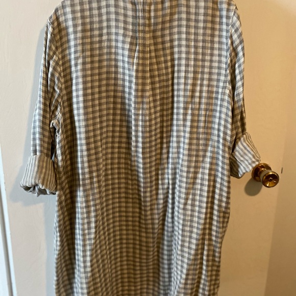 Adorable checker dress with a lining under - Picture 5 of 5